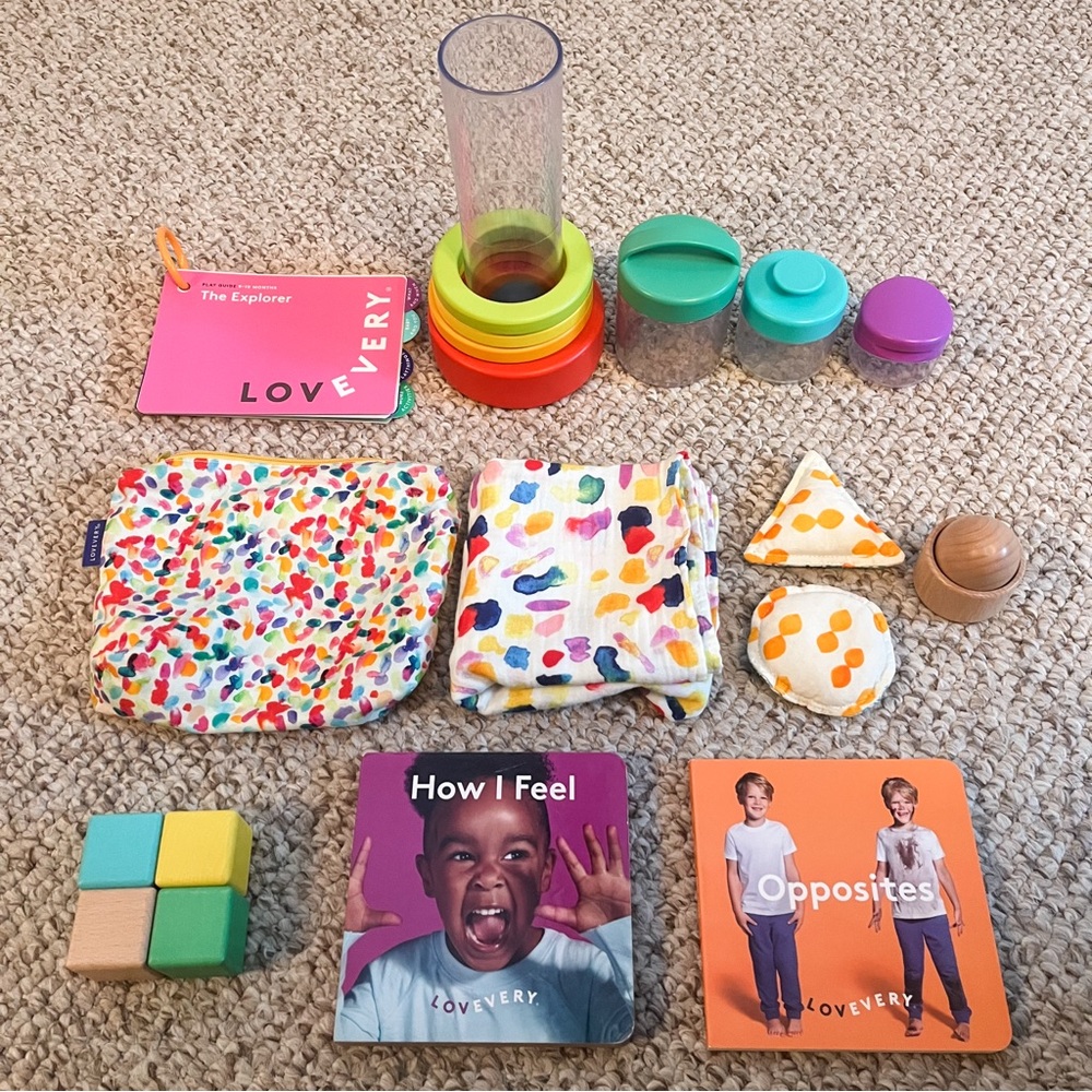 Lovevery The Explorer Play Kit (9-10 Months)